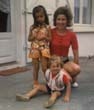 Mireille, Virginie et Stphane  l'le de R, en juin 1972